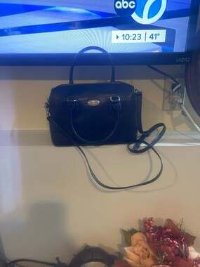 Coach leather Crossbody 9×7 purse handbag satchel